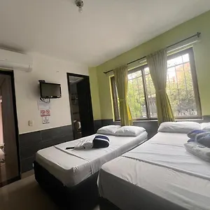  Hotel Laureles