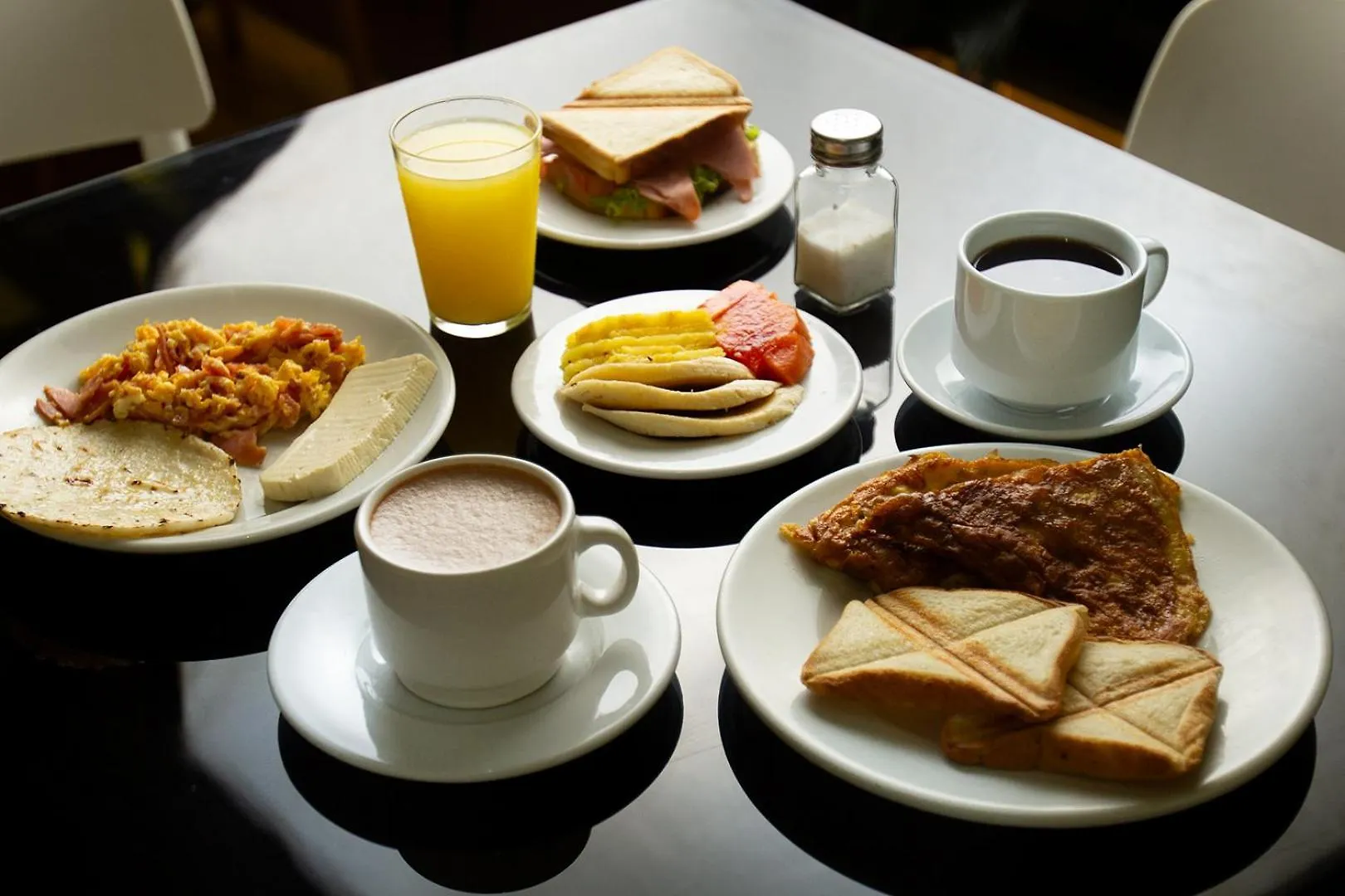 Hotel Veler Restaurante Medellin Colombia